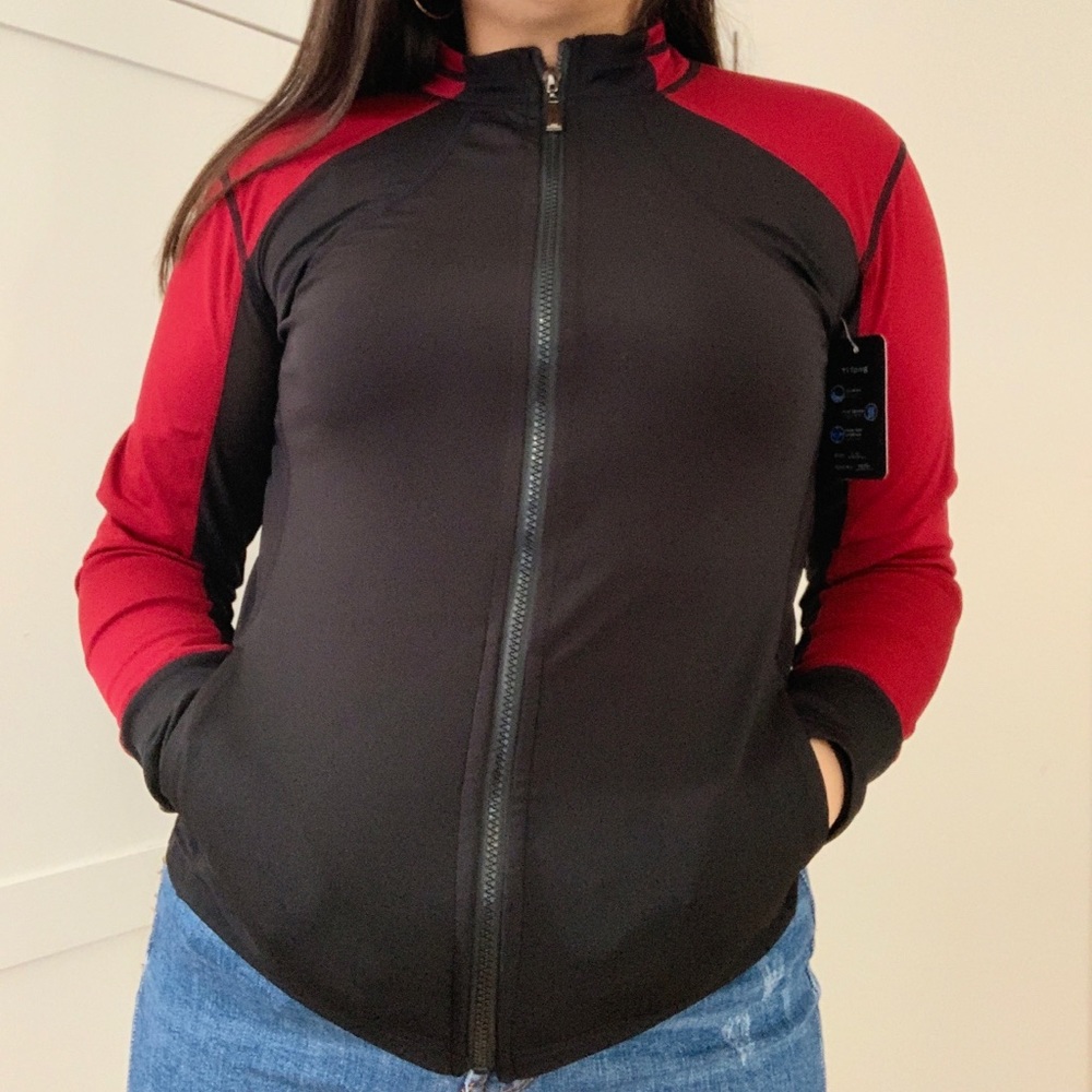 Yi Tong Burgandy/Black Mesh Zip-Up Size Large